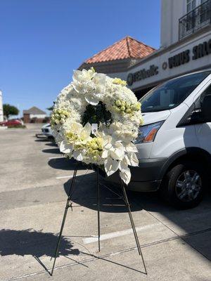 Standing wreath