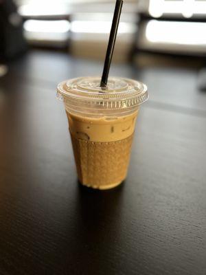 Iced vanilla latte