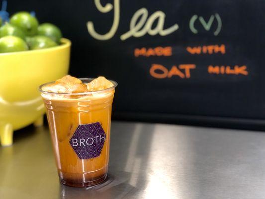 cold brew THAI tea: made with oat milk [keep yourself cool] -(v)