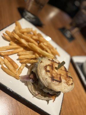 Bacon Swiss cheeseburger with fries