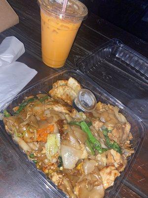 Pork Pad See Ew with Thai Tea