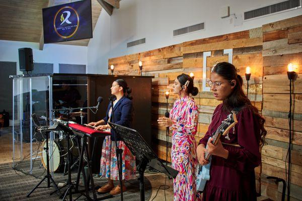 Grupo de alabanza
Worship team