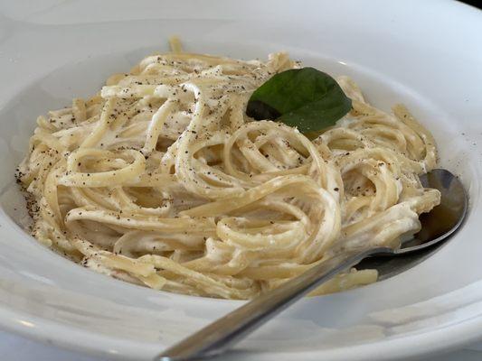 Fettuccini Alfredo for the little girl.