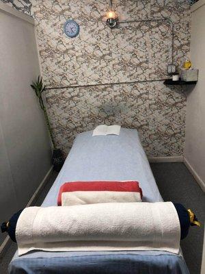 Clean & Relaxing Massage Room