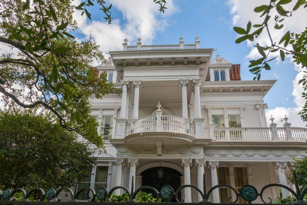 Architectural details, their related history along with the economic landscape are shared in our Garden District walking tour.