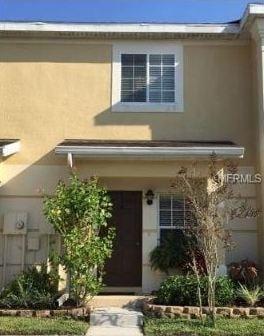 This 2 bedroom 2.5 bath townhome has dining room Family room combo with tile floors thru out, gorgeous kitchen with dark cabi...