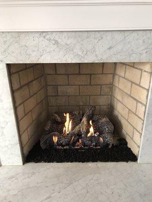 Vent free gas fireplace