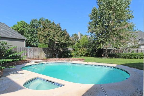 This private backyard is in the desirable Southern Oaks Estates neighborhood in South Tulsa and Jenks Southeast Elementary Sc...