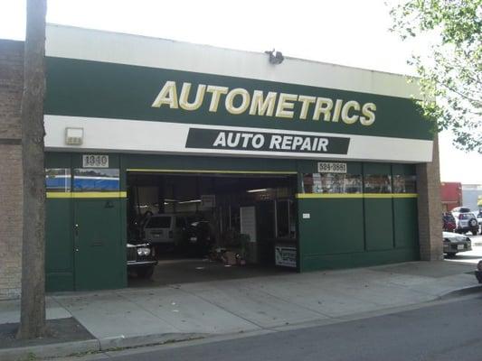 Entrance to the shop.  Just drive right in.