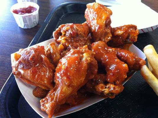 10 XHot Wings. Delicious. Great sauce, great size wings