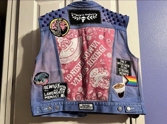 Battle vest made from a white Levi's denim jacket (dyed)