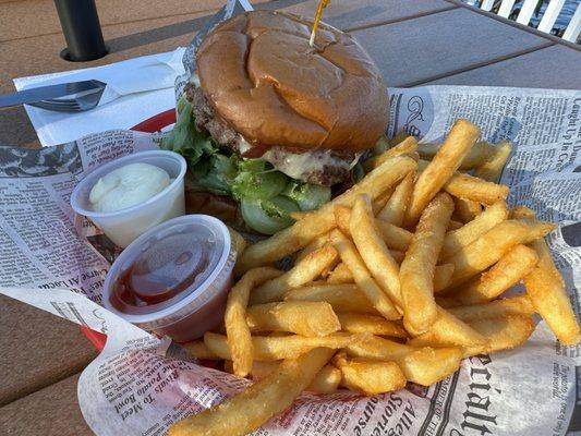 BBQ Burger (huge & delicious) + BEST. FRIES. EVER!