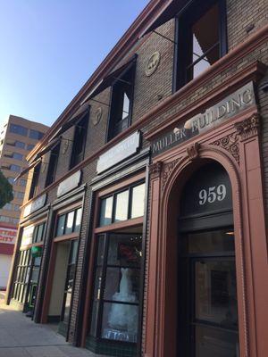 Our new Pasadena HQ on Colorado in Old Town! (get a wedding dress while visiting:) #screenwriting classes