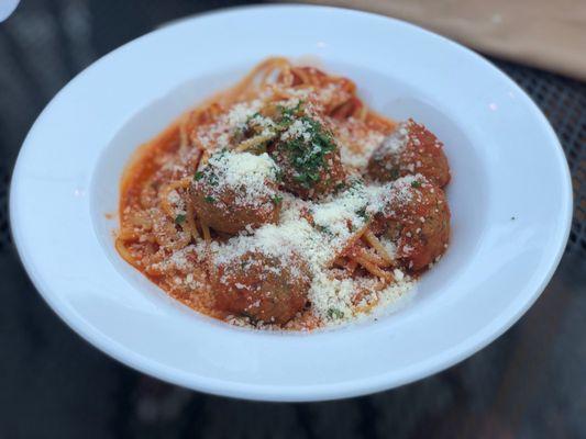 Spaghettini and Meatballs