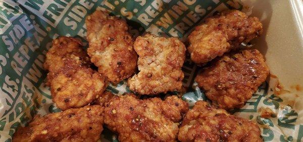 Atomic sauced boneless wings