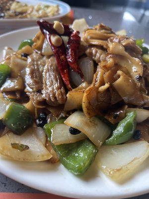 CF01. Beef with Vegetable Chow Fun