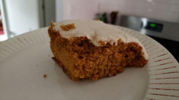 Masala chai cake ($3). Good texture, but too sweet.