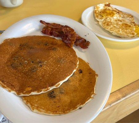 Pancakes with blueberries