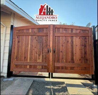 This is what we call Quality only #redwood #metalgates #stain