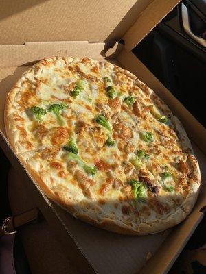 Chicken Alfredo Pizza