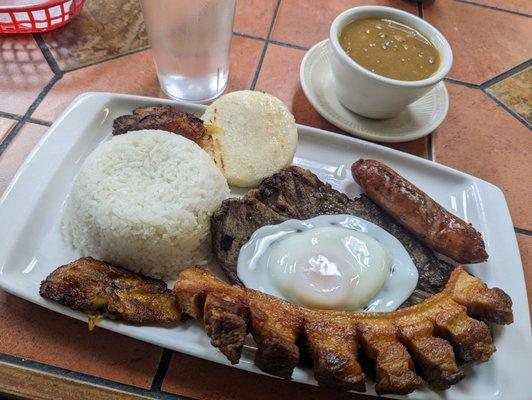 Bendeja paisa - this platter had it all