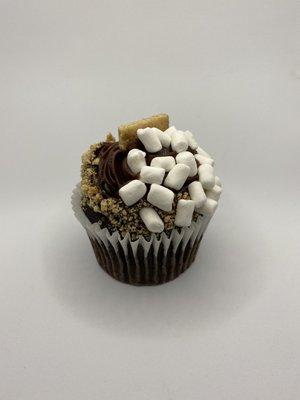 Gourmet cupcake flavor feature- S'mores