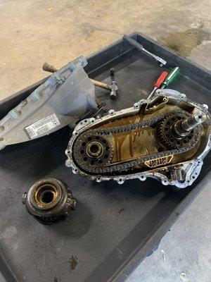 2013 Mercedes Benz ML350 Transfer case rebuild. Is your Mercedes making a loud popping noise when turning or hard acceleration?