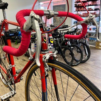 Vintage road bike restoration with Campagnolo groupset & new cloth grip tape