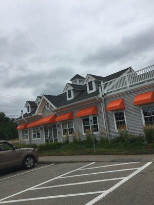 Dunkin Donuts of Rochester -- 303 North Main Street, Rochester          Storefront