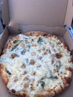 Small chicken alfredo pizza! Yummy!