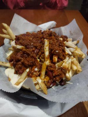 Chilli cheese fries