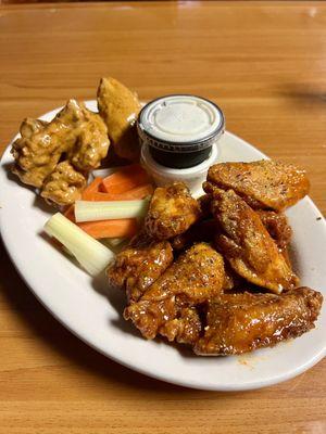 Cajun (wet) and lemon pepper hot wings