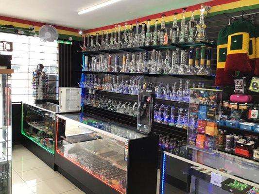 La casa smoke shop