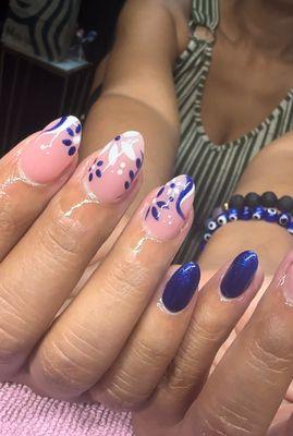 Hard gel overlay with nail art