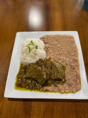 Seco De Carne with rice and beans