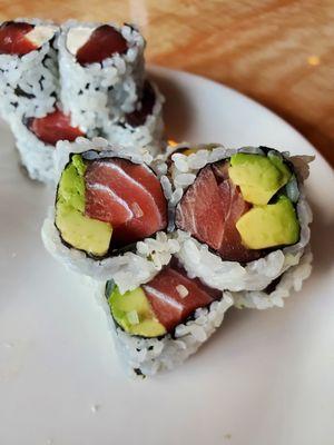 Salmon Avocado Roll (No Cucumber)