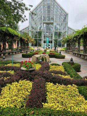 White River Gardens at the entrance of the zoo.