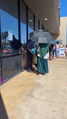 Waiting area outside the Georgetown Social Security Office