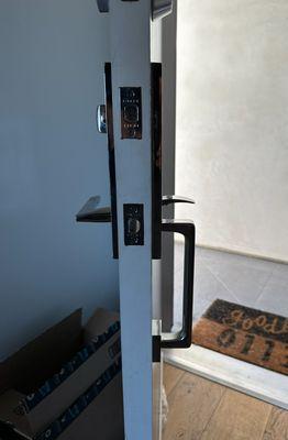 INSTALLING THUMB LEVER ON DOOR RESIDENTIAL