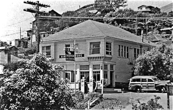 The building circa 1941 (no, I did not take the photo myself), back when it was Airey's Store and Hotel.