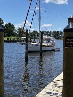 View of incoming boats that were coming in for lunch.