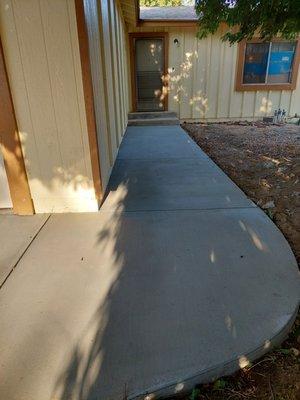 5 foot wide walkway