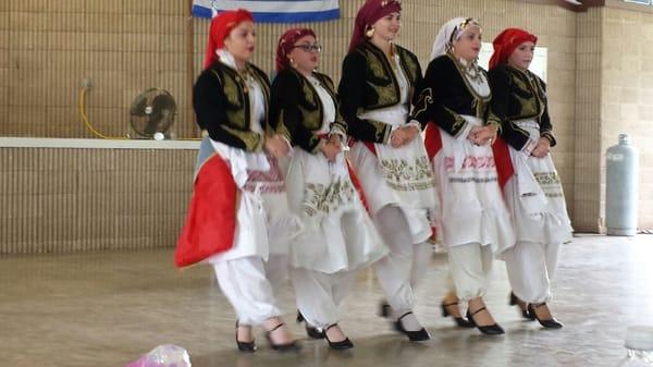 Asteria women dancers dancing