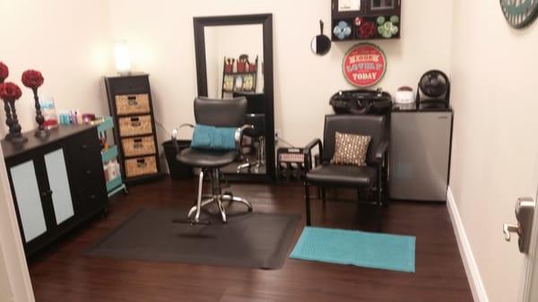 Nice, comfortable, private and very clean salon suite in Suite Salons right next to Petco in Washington.