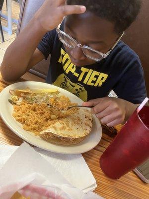 Chicken Quesadilla & Taco w/ rice