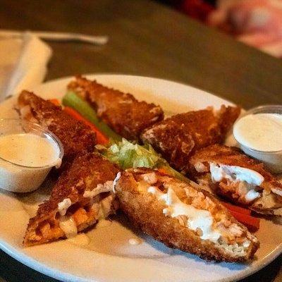 Buffalo chicken egg rolls with ranch