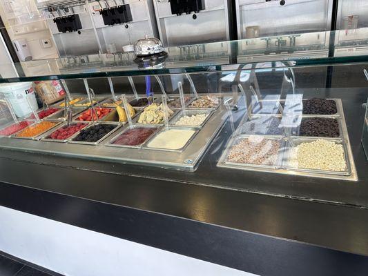 So many toppings to choose from. Everything looks so fresh and delicious.