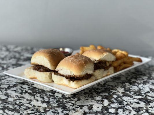 Cheese Burger Sliders with Fries