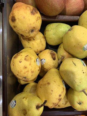 Rotten, damaged pears