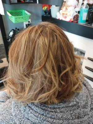 Lovely dimension of highlights color by Linda